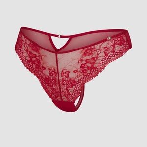 6 brand new laced Savage Fenty Thongs